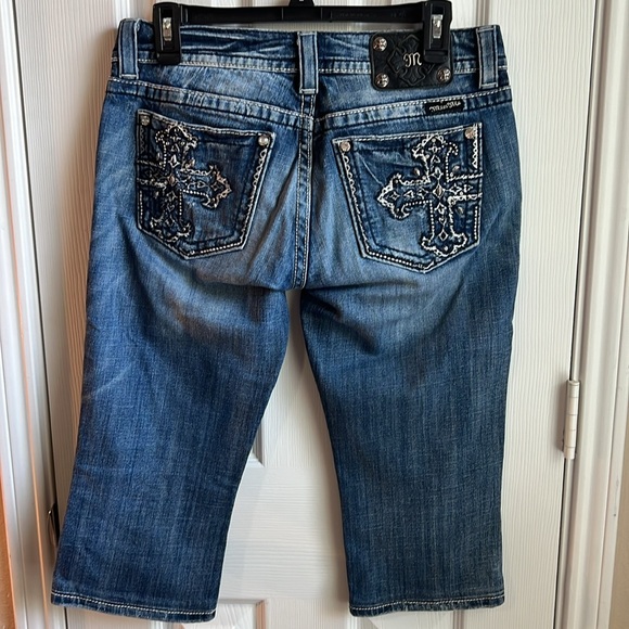 Miss Me Capris - Picture 2 of 8